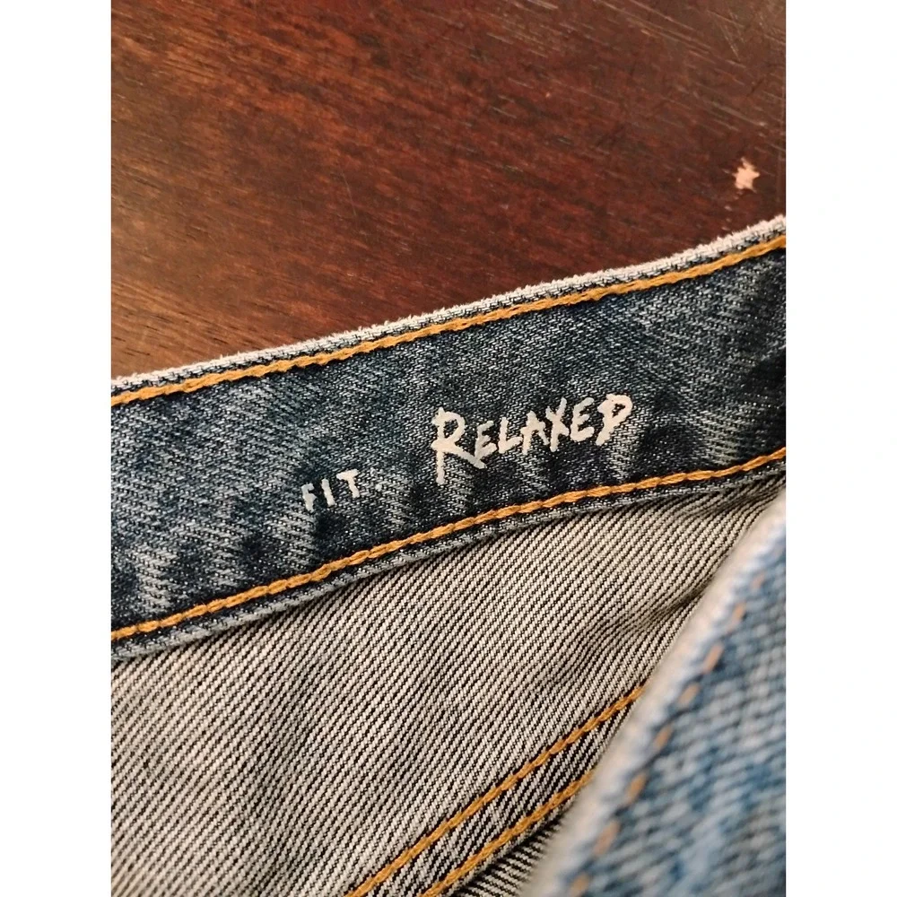 Eddie Bauer Mens Relaxed Fit Jeans Medium Wash Blue Denim 34x30 EB1290701-R-MSW